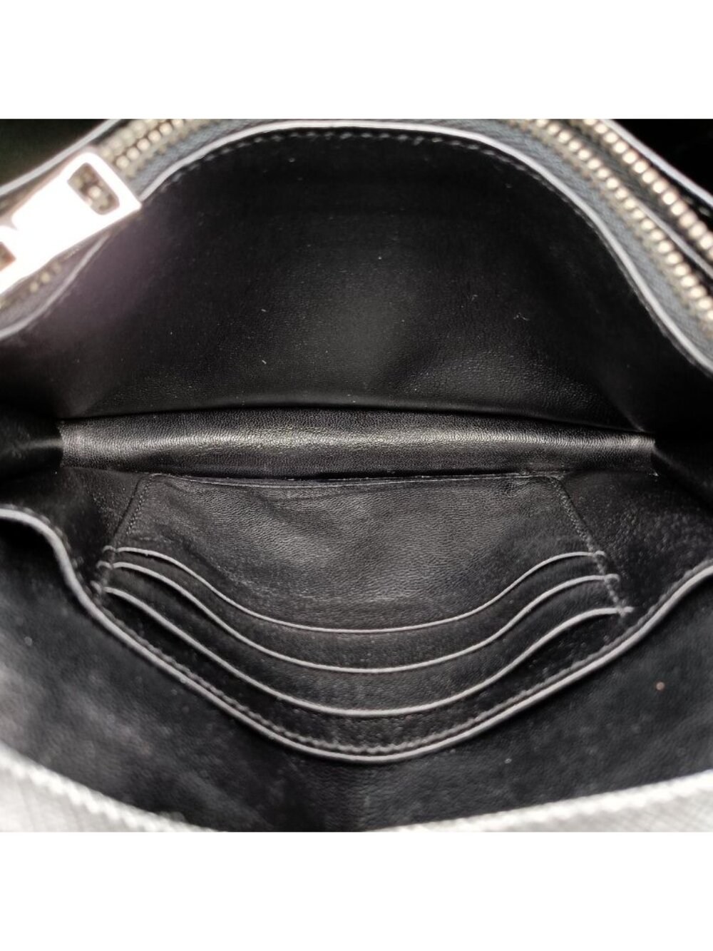 ★SOLD★ Prada Logo Chain Silver Saffiano Leather Bag - Picture 9 of 15